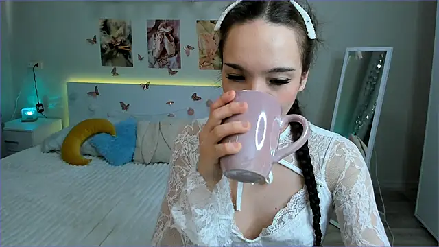 Milly Lane online show from 05/15/26, 03:13