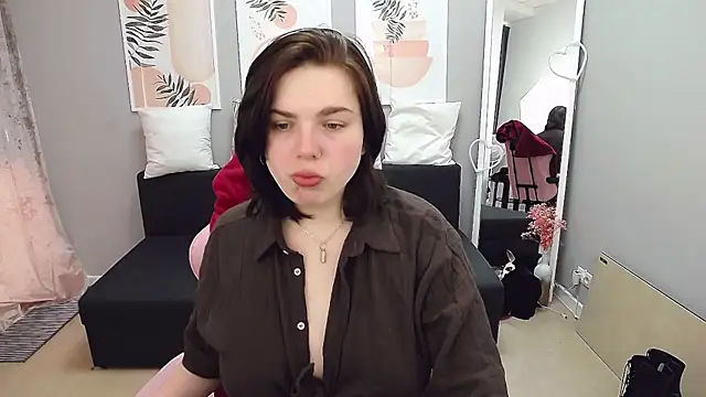 DanielaHot4u online show from 04/14/26, 06:41