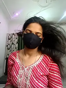 Snapshot of Itz_ishu chatting on 04/25/26, 04:37 Itz ishu online show from 04/25/26, 04:37