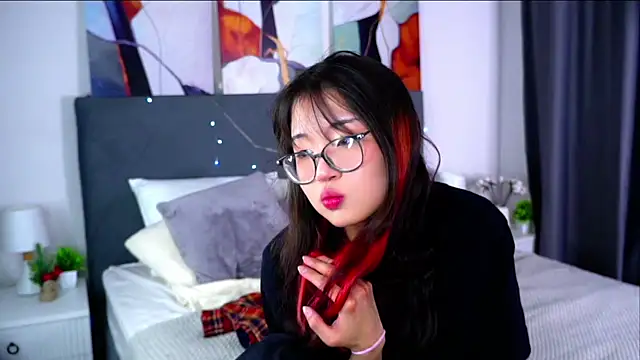 NelleMihalko online show from 04/04/26, 12:24