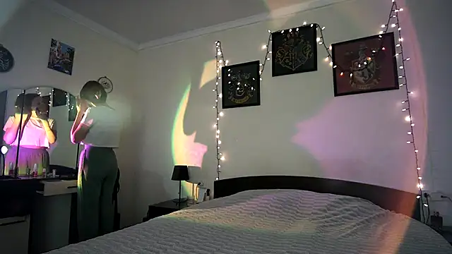 Milk shakeee online show from 03/20/26, 05:34