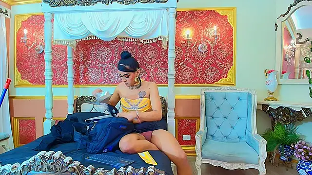 Snapshot of Sienna_Dark chatting on 06/06/26, 11:37 Sienna Dark online show from 06/06/26, 11:37