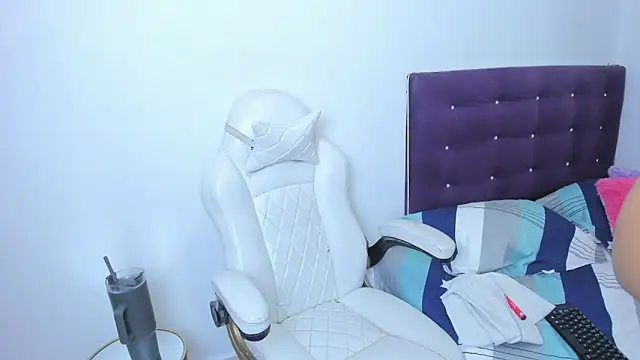 madelinesquirt online show from 03/24/26, 07:08