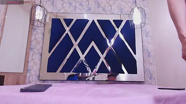 luci lane  online show from 03/07/26, 07:44