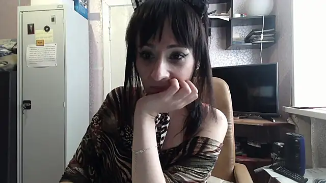 Snapshot of Barbie_Rococo chatting on 06/05/26, 12:22 Barbie Rococo online show from 06/05/26, 12:22