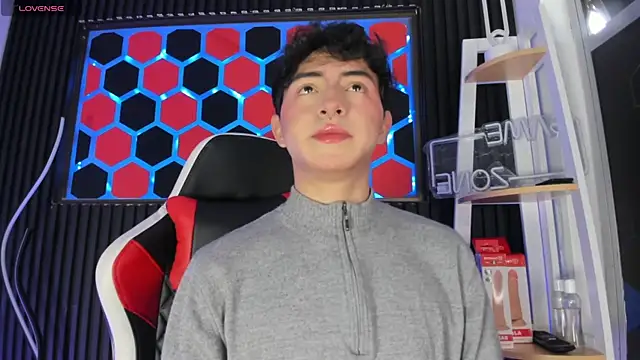 Cristopher Wild online show from 04/22/26, 07:59