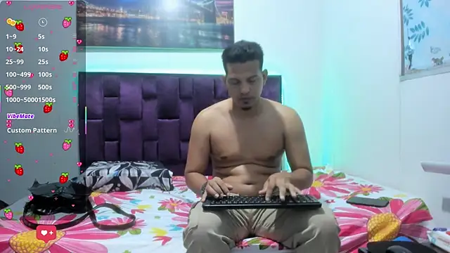 Snapshot of Chaarlotte_Foxx chatting on 05/07/26, 02:06 Chaarlotte Foxx online show from 05/07/26, 02:06