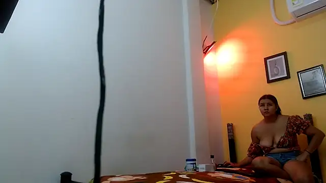 sashabigboobs69 online show from 05/06/26, 12:41