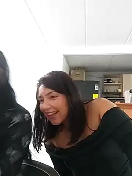 Marianaxc online show from 04/04/26, 01:15