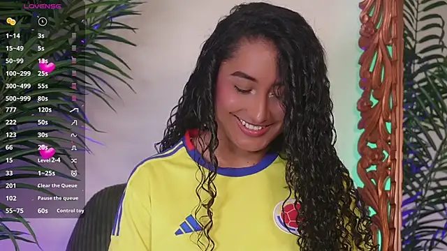 SoyJuliana 19 online show from 06/27/26, 02:01