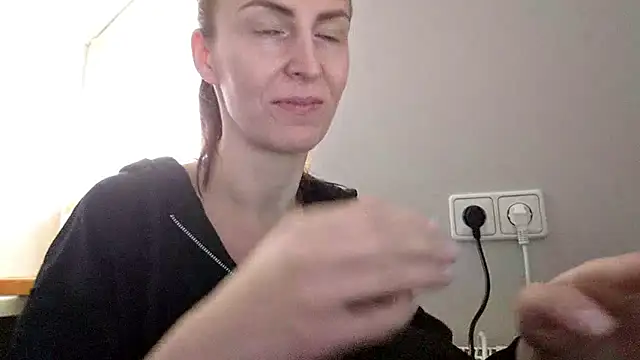 AnnaTight online show from 04/28/26, 09:58