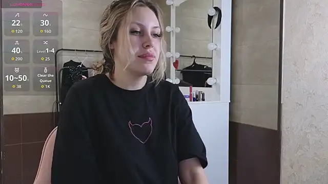  amymoore  online show from 04/23/26, 01:40