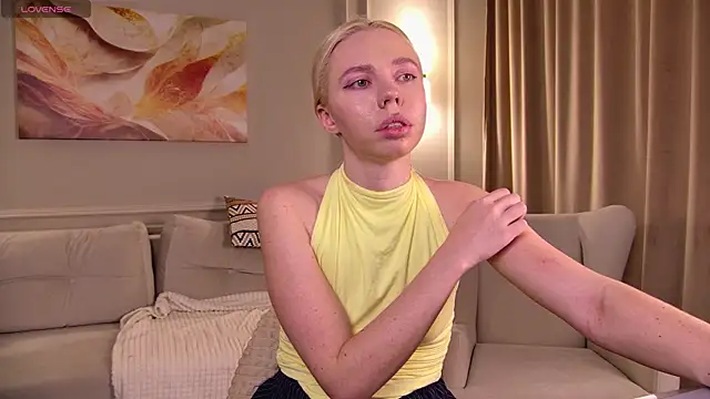 TessaAdorablee online show from 04/23/26, 12:29