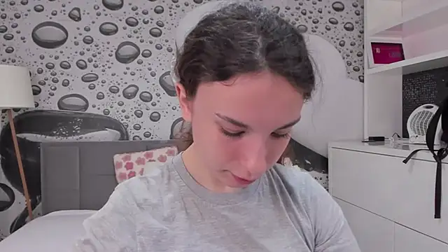 JosephineRows online show from 04/23/26, 12:29