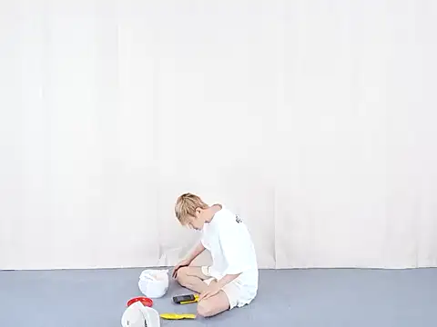 Vae-002 online show from 04/23/26, 10:14