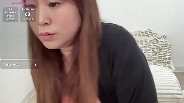 Snapshot of pinkymama chatting on 07/18/26, 05:00 pinkymama online show from 07/18/26, 05:00