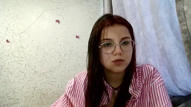 Aurora Breeze online show from 04/01/26, 01:41