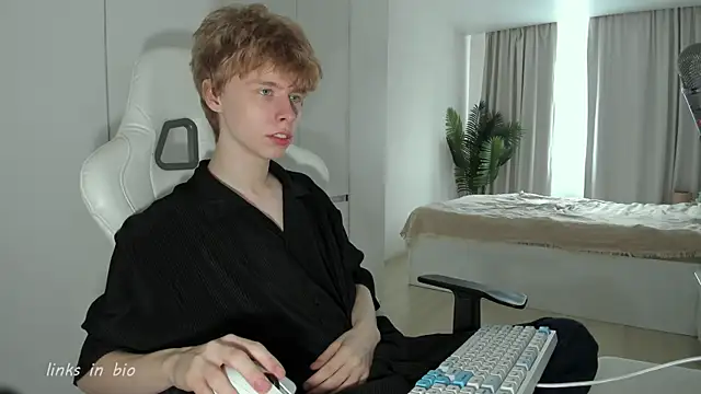 Wawesuc online show from 03/21/26, 07:02