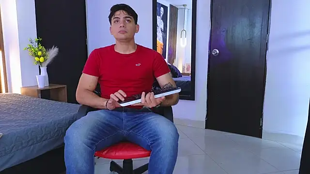 MrAdonis  online show from 04/13/26, 07:30