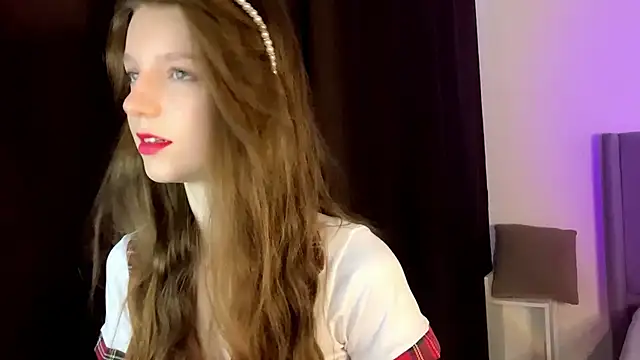 Kissme Kira online show from 03/08/26, 08:23