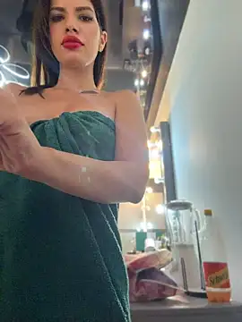 RaniaSnow online show from 04/10/26, 05:28