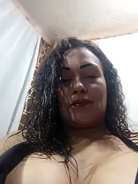 Snapshot of maroita chatting on 05/29/26, 01:53 maroita online show from 05/29/26, 01:53