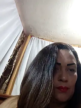 Snapshot of maroita chatting on 06/03/26, 01:36 maroita online show from 06/03/26, 01:36