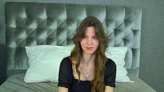Snapshot of AmaliaLima chatting on 06/30/26, 04:24 AmaliaLima online show from 06/30/26, 04:24
