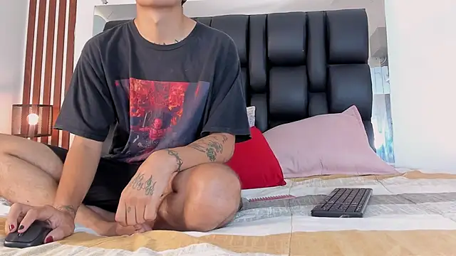 dalhia and hades online show from 03/25/26, 12:44