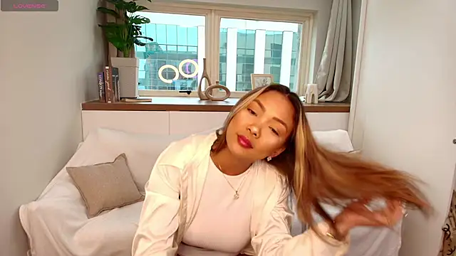 Debra Fox online show from 03/11/26, 02:34