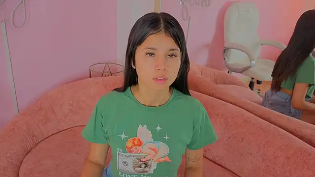 Tamara Ferrer online show from 04/11/26, 10:08