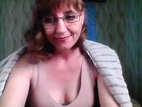Snapshot of Alisaprice077 chatting on 05/29/26, 12:25 Alisaprice077 online show from 05/29/26, 12:25