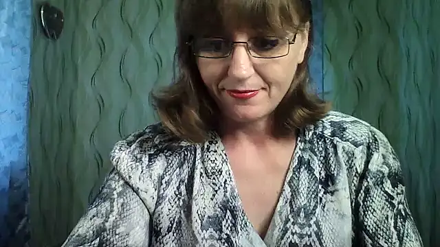 Snapshot of Alisaprice077 chatting on 06/28/26, 08:42 Alisaprice077 online show from 06/28/26, 08:42
