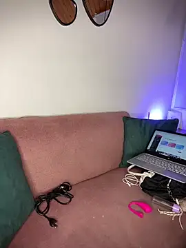 chanell pinkk online show from 04/21/26, 01:28