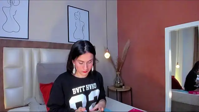 TinnaMoon online show from 04/12/26, 12:26