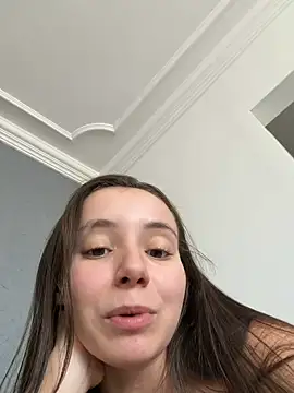 Snapshot of Ana_lys chatting on 03/11/26, 04:35 Ana lys online show from 03/11/26, 04:35