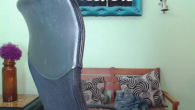 ChalonVera online show from 04/23/26, 07:16