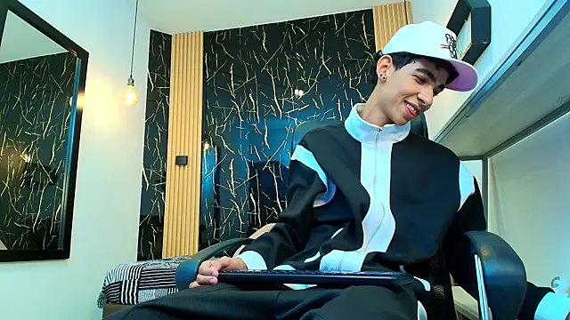 ValeriHot 1 online show from 04/17/26, 03:09