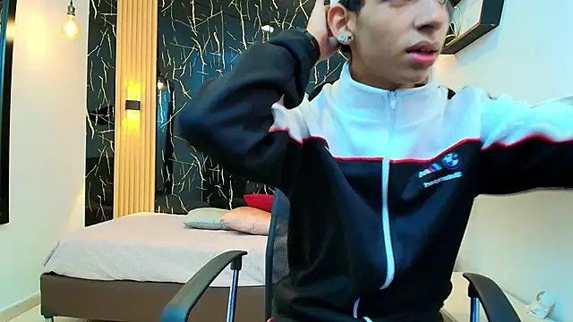 ValeriHot 1 online show from 04/23/26, 02:02