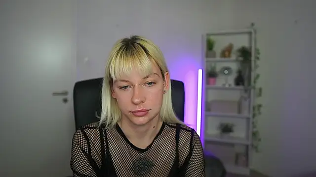 NadiaTiger18 online show from 03/09/26, 07:51