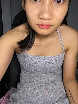 -Lilyn- online show from 04/23/26, 04:09