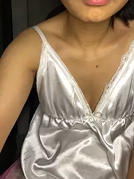 -Lilyn- online show from 04/24/26, 04:42