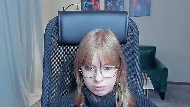 NiaHodge online show from 03/10/26, 01:38