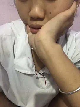 Snapshot of MINASSA69 chatting on 05/10/26, 02:33 MINASSA69 online show from 05/10/26, 02:33