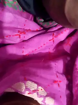 Snapshot of peaky999 chatting on 03/28/26, 01:54 peaky999 online show from 03/28/26, 01:54