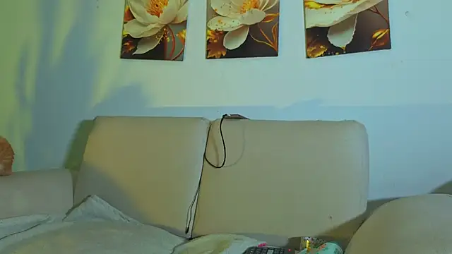 Viioletcollins online show from 05/08/26, 12:05