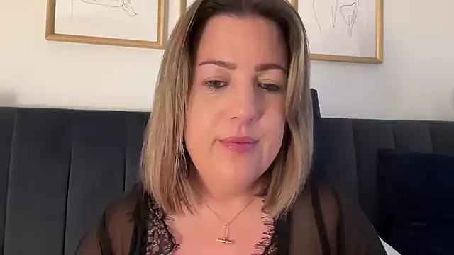 Snapshot of annabellewarick chatting on 05/11/26, 07:44 annabellewarick online show from 05/11/26, 07:44