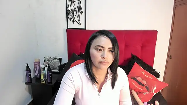 EstrellaSmmith online show from 07/22/26, 08:44