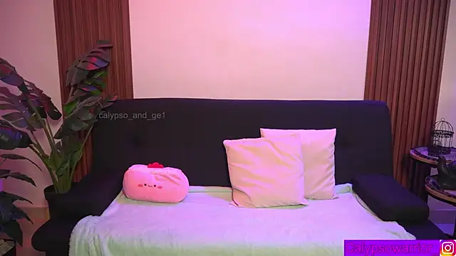 Snapshot of calypso_and_g2 chatting on 06/18/26, 01:39 calypso and g2 online show from 06/18/26, 01:39