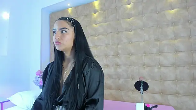 ariana morelly online show from 04/16/26, 12:17